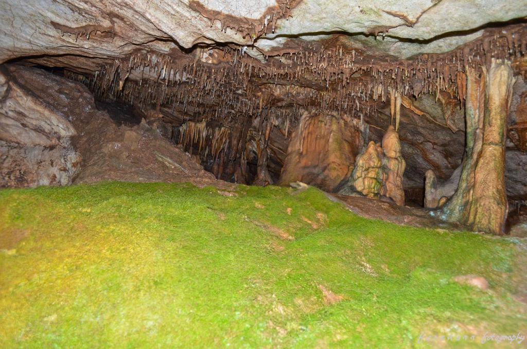 Foto / Shpella e Gadimes: Një atraksion turistik në Kosovë 3 4 shpellla