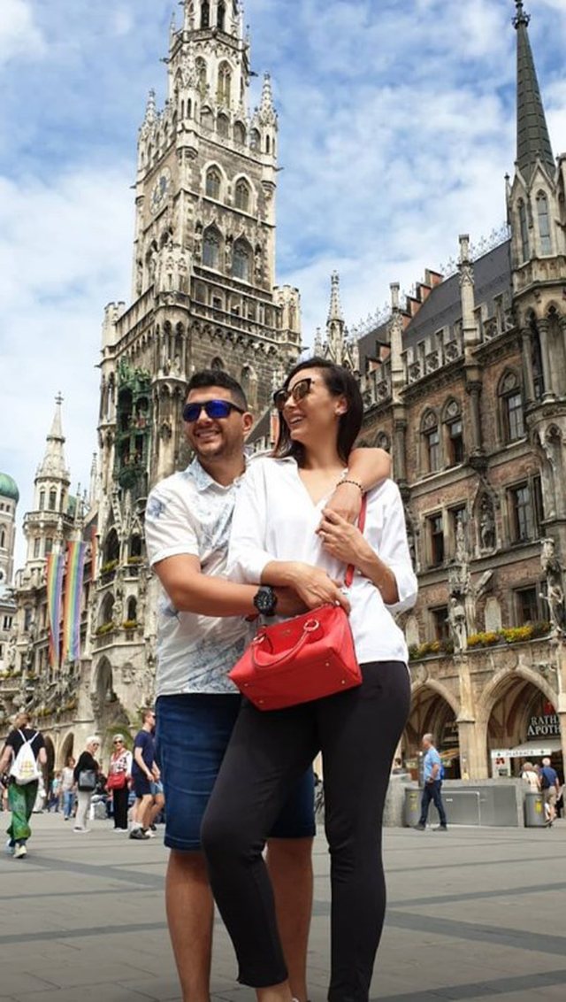 Ami dhe Ermali udhëtojnë drejt Gjermanisë për të ndjekur koncertin e grupit legjendar 1 Ami 2