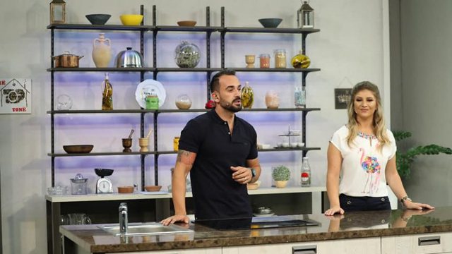E papritur, mbyllet emisioni i njohur në Top Channel 1 Florian Agalliu stela kotri