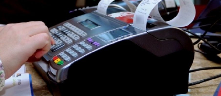 Fiskalizmi me kosto të “kripura” – Një biznes do të paguajë minimalisht 1600 euro në vit kase fiskale