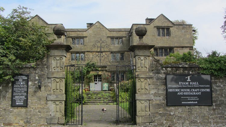 Vende të frikshme ku nuk mund të udhëtoni vetëm 16 m Eyam Derbyshire 1