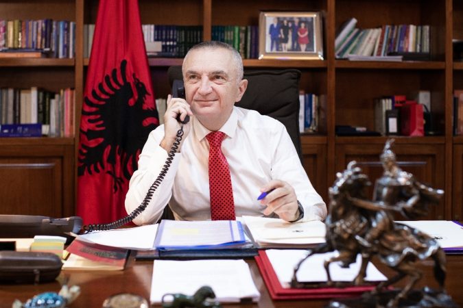 Zbardhet biseda/ Meta telefonon kryeministrin e ri grek meta telefon