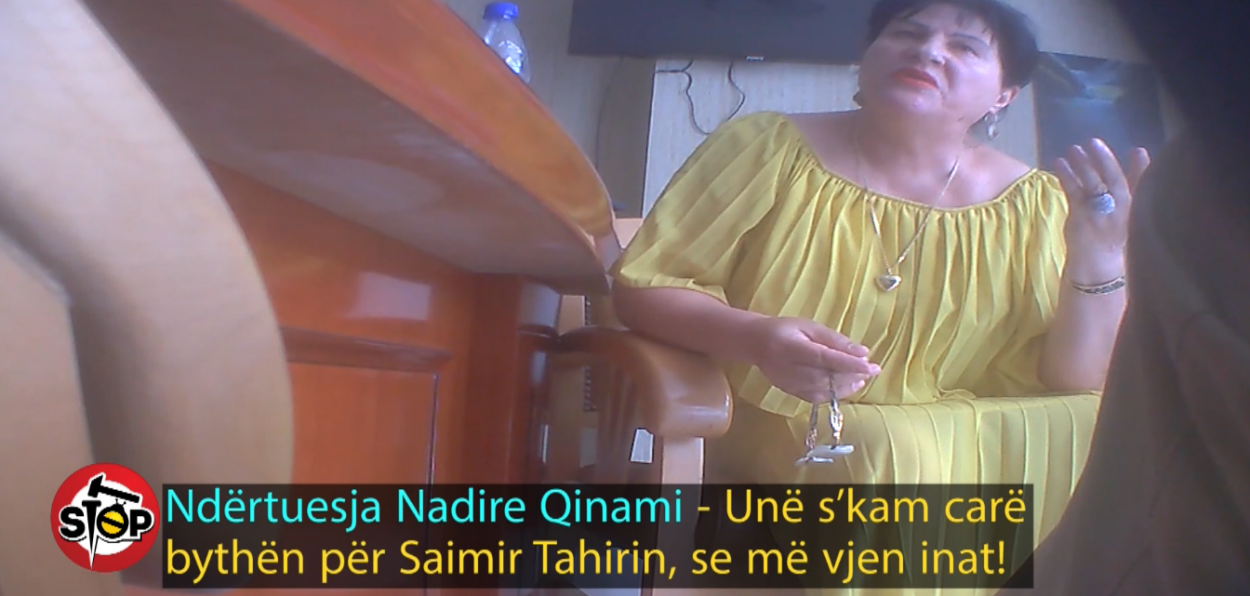 Ndërtuesja i merr pronën dhe e kërcënon: Unë s’kam çarë b***ën për Saimir Tahirin ndertuesja