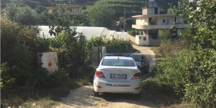 Zbulohet shkaku i vrasjes në Durrës, mesazhet ngacmuese në celularin e gruas tërbuan burrin policia 1