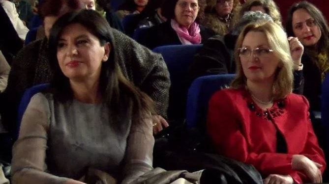 Thellohet përplasja në PD, Ademi mesazh Topallit: Nuk kemi djegur asnjëherë shkolla topalli ademi