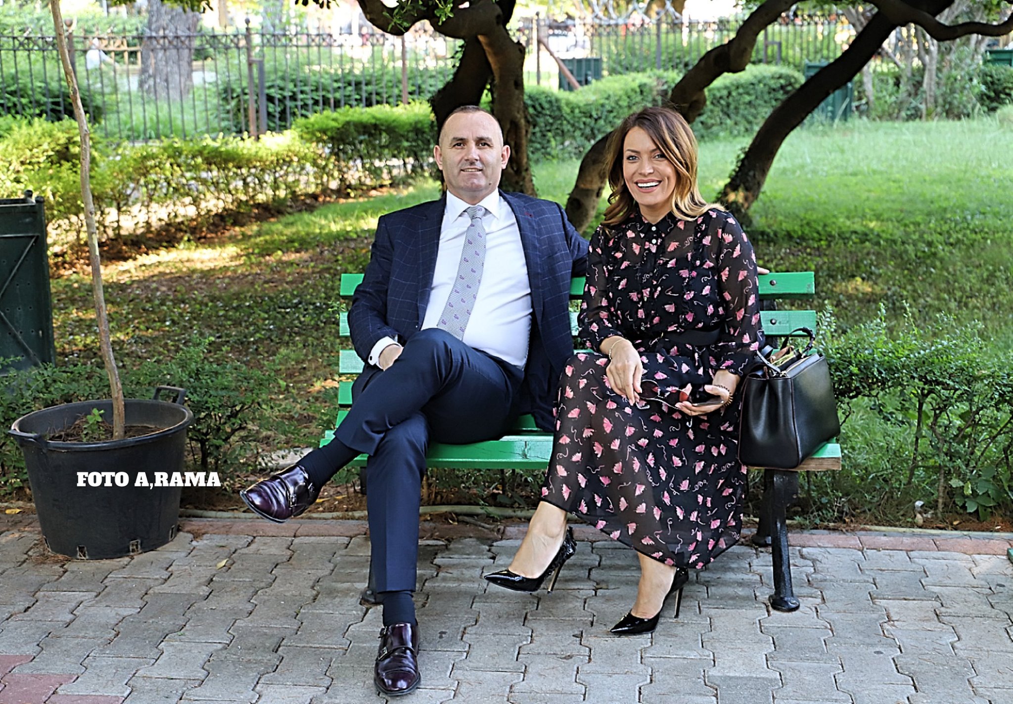 “Si veshka në mes të dhjamit”, Ulsi Manjën e rrethojnë deputetet socialiste 5 ulsi manja blerina gjylameti 1