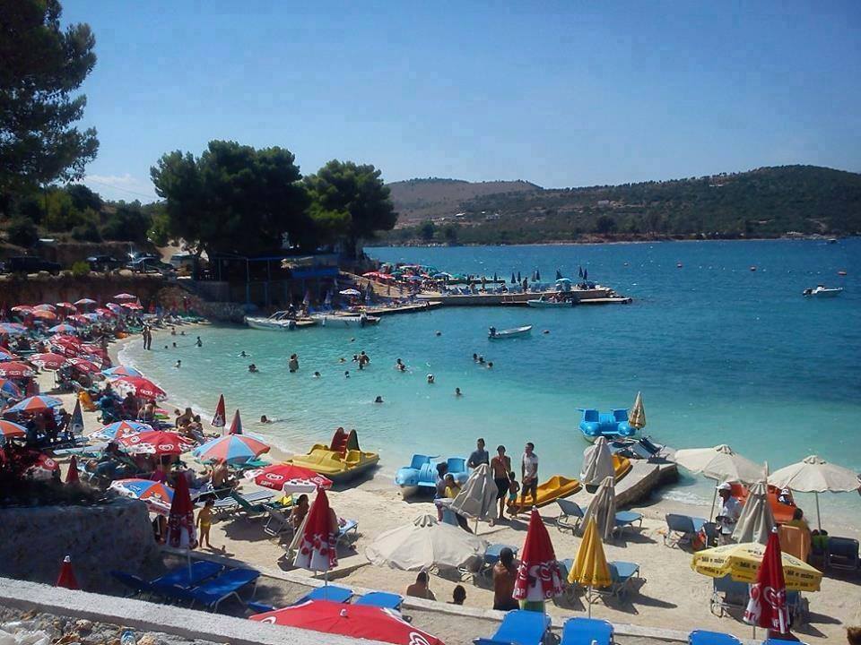 Aksioni i policisë për lirimin e plazheve të zaptuara në Ksamil, PD e Sarandës: Është pronë private! Ksamil