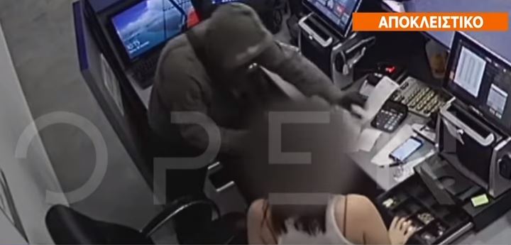 “Më duhen para për familjen”! Ja si shqiptari grabiti dyqanin brenda 1 minute grabitje