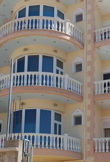 Bllokohen hotele e shtëpi me pamje nga deti në Sarandë, Rama: S'kishin paguar detyrimet 5 sarande 5