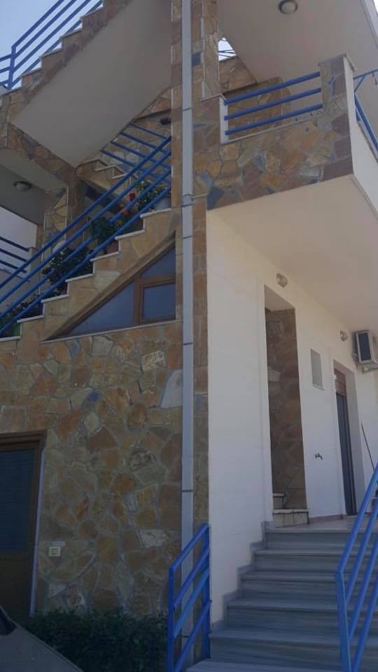 Bllokohen hotele e shtëpi me pamje nga deti në Sarandë, Rama: S'kishin paguar detyrimet 7 sarande 7
