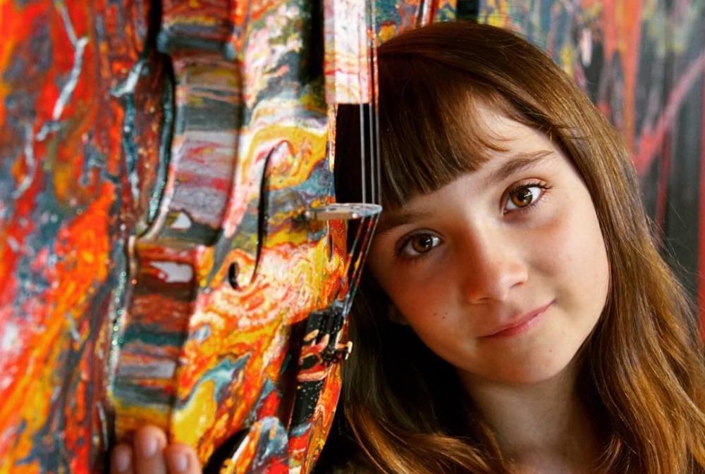 Aelita Andre vetëm 12-vjeç krijon vepra të mahnitshme arti, të cilat shiten mijëra dollarë 12 vjecarja