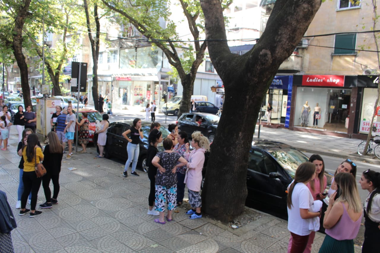 Qytetaret termeti Tirana 8