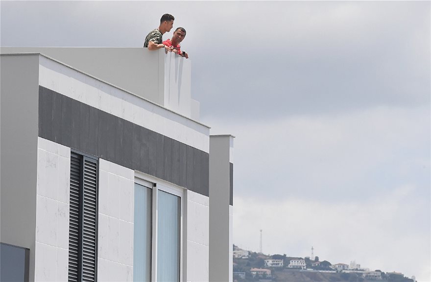 Foto/ Ronaldo i shet kolegut të tij vilën luksoze në Portugali 2 Ronaldo 2