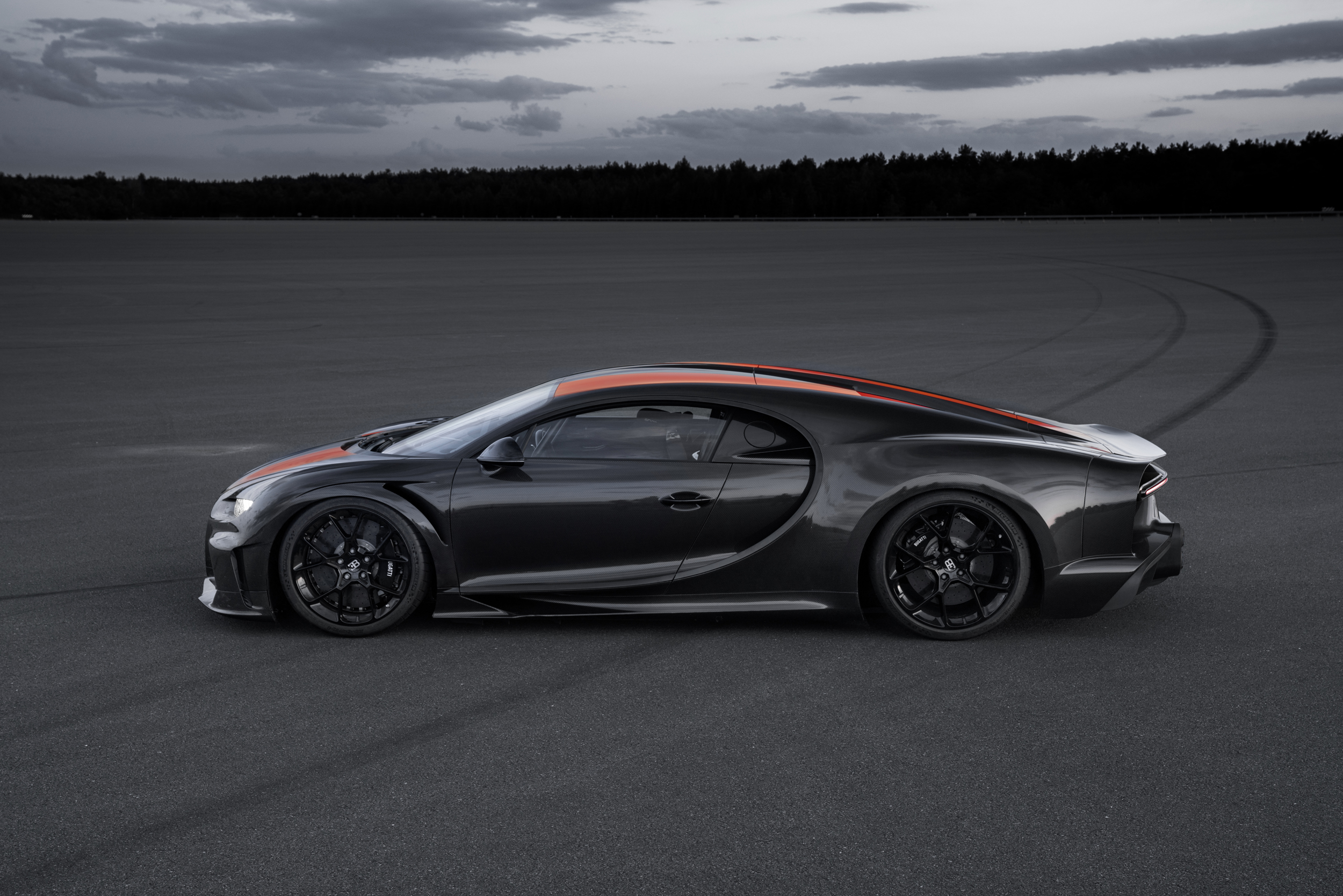 bugatti chiron 304 mph 4