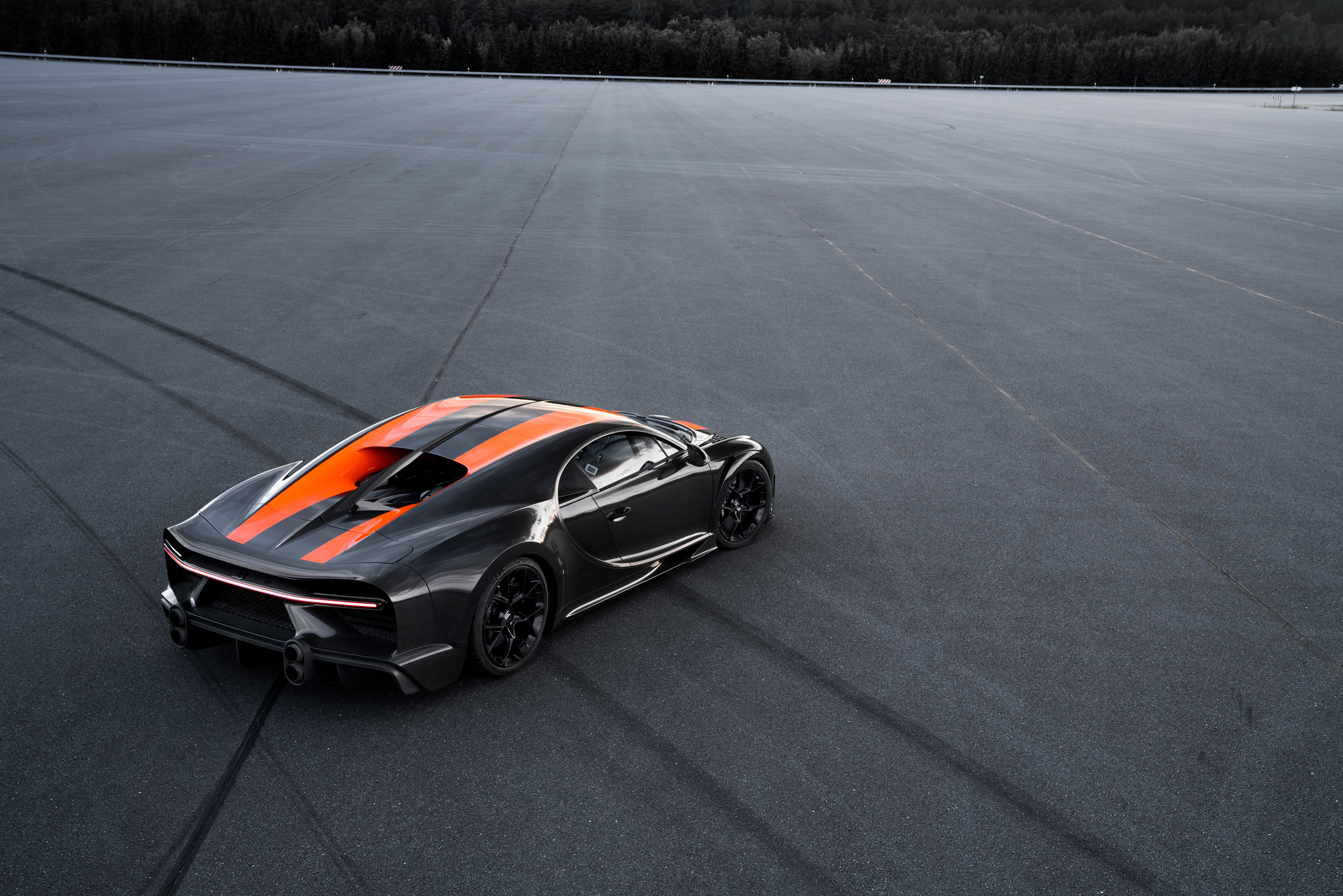 bugatti chiron 304 mph 5