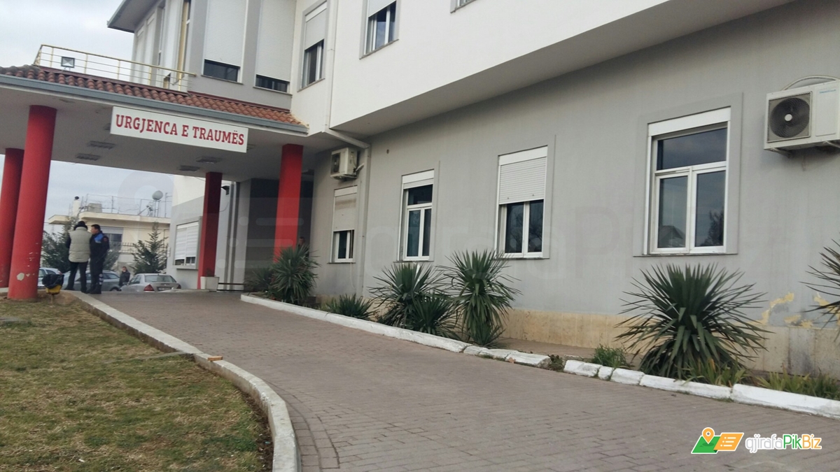 Lëndohen 26 persona. Tërmeti 7.5 ballë, më i fuqishmi në 30 vitet e fundit! fb28daead0ea399a8ab08b067032e578 20170111 095805