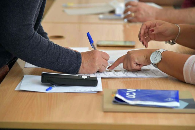 Zbulohet skandali/ Qytetarët e nxjerrin votën në shitje online: 5 vota sa 100 euro votim 1