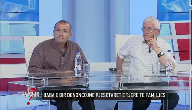 Djali sherr me nënën pasi e braktisi nusja, babai: Gruaja ime lëviz me sëpatë në shtëpi. zemra e hapur 1