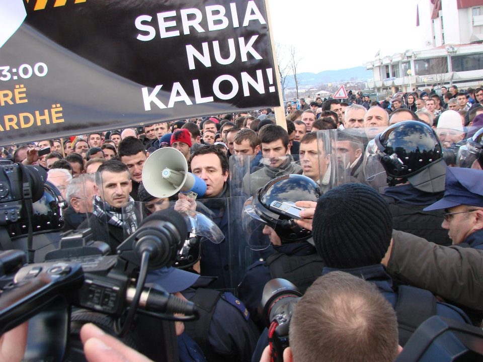 Foto të rralla...ndryshimi i Albin Kurtit në vite 'i pabesueshëm' 1 1570469926 kurti1