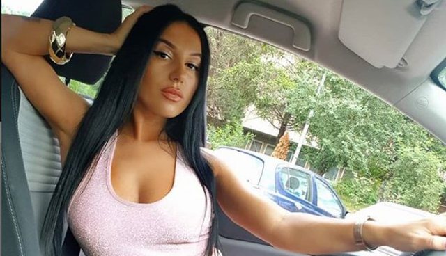 Gazetarja shqiptare flet hapur: Ky futbollist flirton me mua 640 0 5d99aed2e3d44 1