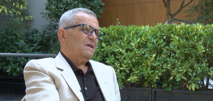 Ikona e gazetarisë sportive shqiptare thumbon keq Shakohoxhën: Njoh një komentator që bërtet kot! Ahmet Shqarri