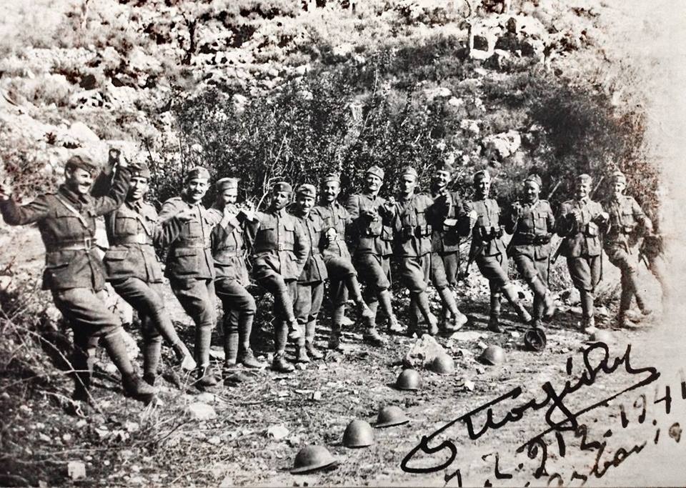 Fotot e rralla nga lufta italo-greke në tokën shqiptare, thirrja për të marshuar drejt Tiranës 2 Lufta italo greke 2