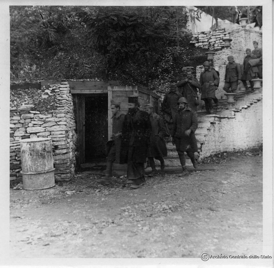 Fotot e rralla nga lufta italo-greke në tokën shqiptare, thirrja për të marshuar drejt Tiranës 7 Lufta italo greke 7