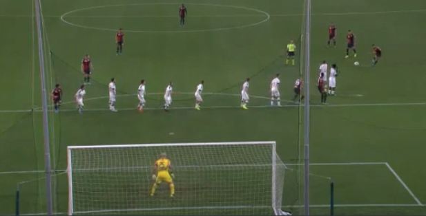 Mund të quhet gafa e viti dhe i ndodh portierit të Milanit, pëson gol nga 35 metra lartësi 1 Milani 1