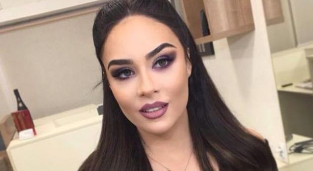 Foto/ Si duket Xhensila pa make -up dhe me rroba sportive në një ditë normale në palestër Xhensila Myrtazaj