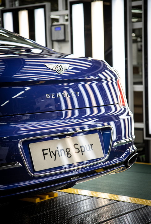 Ide e re për luksin sportiv, njihuni me Bentley Flying Spur 5 betn1