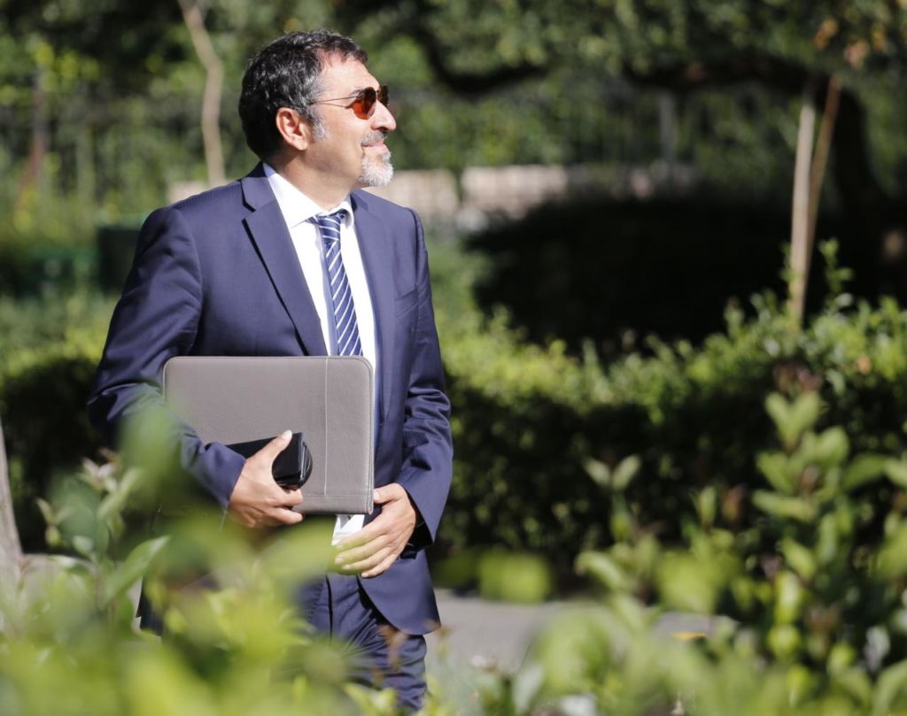 FOTOT/ 'Baba Taku' i lagur, Margariti e përgjumur, Ahmetaj...Disa momente pikante nga Kuvendi 5 deputetet 2