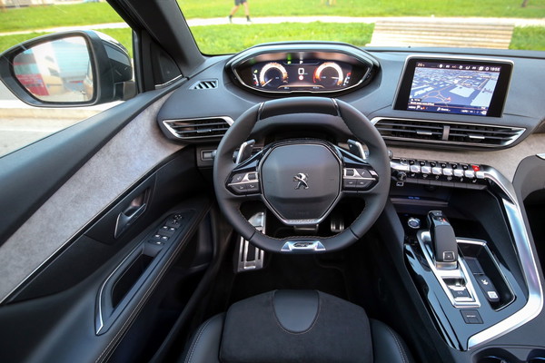 Për Peugeot 3008 vjen modeli "Anniversary" (FOTO) 2 pezho4