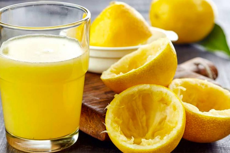 Pini ujë me limon për 14 ditë dhe me trupin tuaj ndodh e papritura qse
