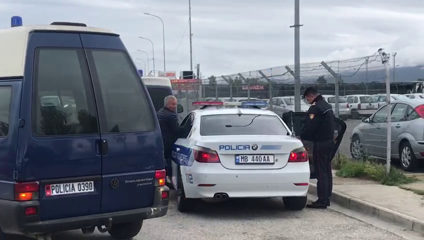 Zbulohet banda e prostitucionit/ Policia arreston 1 person, 3 të tjerë shpallen në kërkim vlcsnap 2019 04 09 16h11m22s800