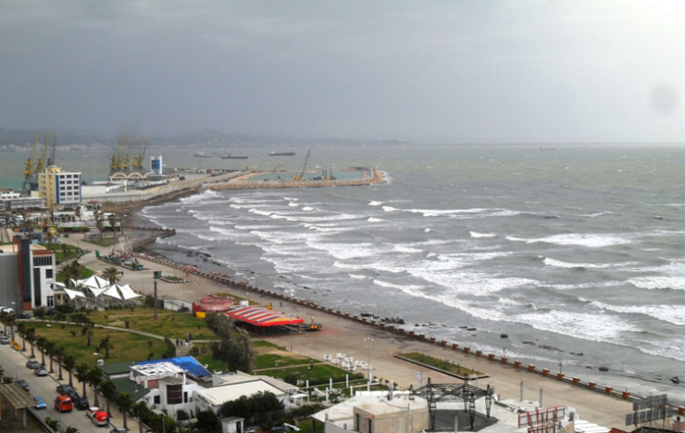 Moti i keq/ Ndërpritet puna në portin e Durrësit, vonesa të shumta të lundrimeve 5dcab162d4e03durrsi