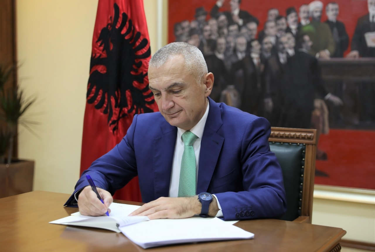 Meta firmos kallëzimin penal ndaj Dvoranit: Po i jap mundësi Reformës në Drejtësi, për të treguar integritetin e saj 76900186 2619946711384919 6982688174057193472 o