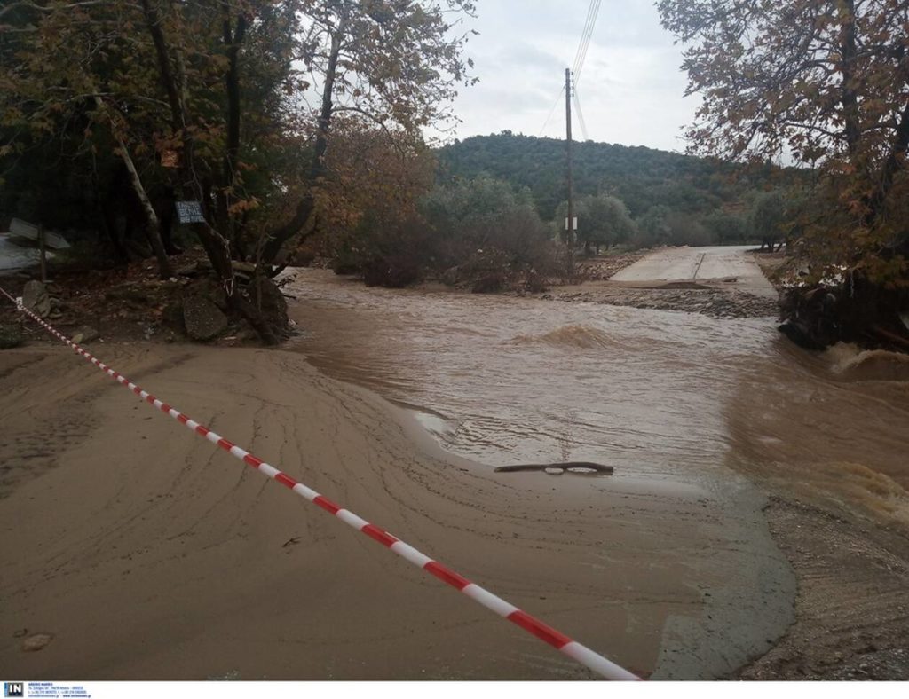 Greqia goditet nga stuhitë, dy të vdekur. Pezullohen shkollat, dhjetëra të evakuuar 2 GR 2
