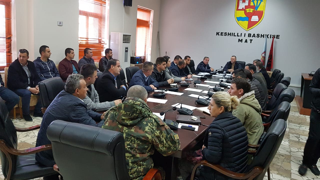 Mat/ Mblidhet Shtabi i Emergjencave, Malaj: Të gjithë drejtuesit lokal të jenë në terren agron malaj bashkia mat