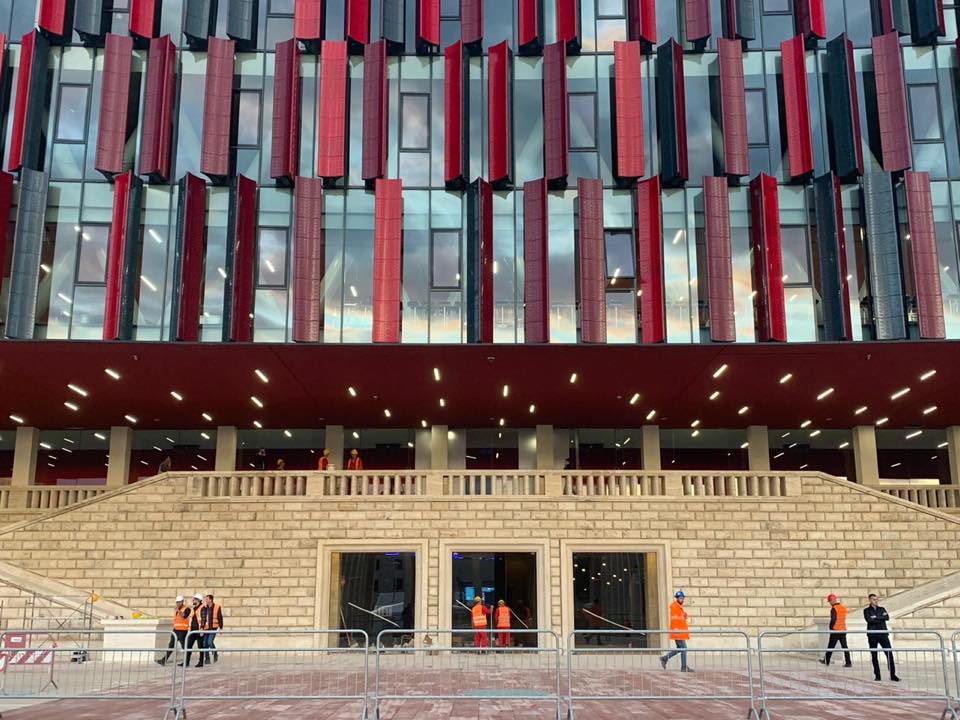 “U kry”, Rama publikon pamjet e Stadiumit të ri Kombëtar: Ta gëzojnë brezat (Foto) air albania stadium 3