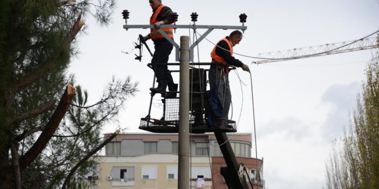 Këto zona nesër dhe pasnesër do kenë ndërprerje të energjisë elektrike energji