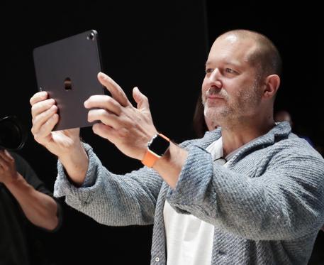 Jony Ive lë Apple, ikja e dizenjuesit historik të kompanisë jony ive