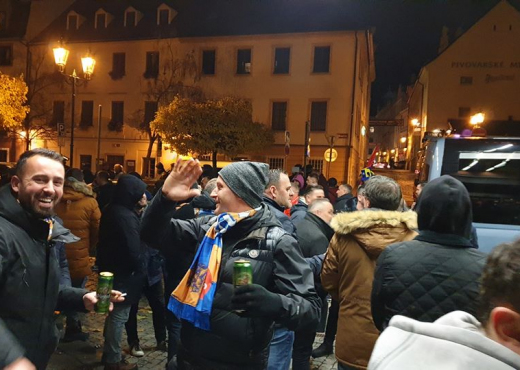 “Kosova është Serbi”, tifozët çek provokojnë “Dardanët” kosove ceki