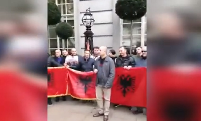 Rama në Britaninë e Madhe, PD e pret me protesta (Video) londer