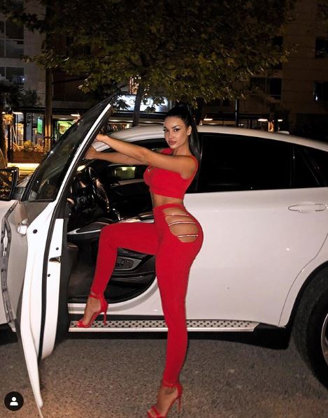 FOTOT/ Rrëfehet juristja seksi shqiptare: Bëj jetë luksi sepse punoj fort... 6 redona 2