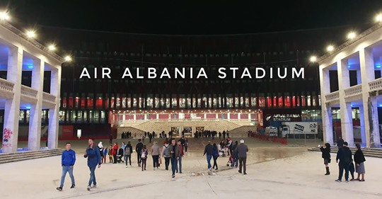 E pabesueshme. E gjithë Tirana me “vrap” për të parë sheshin e ri të “Air Albania Stadium” (Video) safe image 2