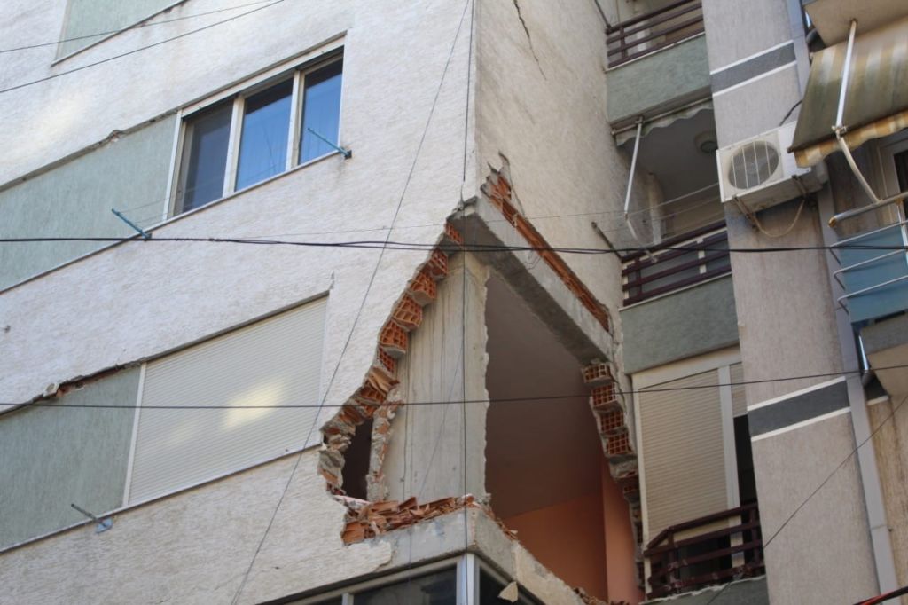Fotot / Durrësi, një fantazëm që të frikëson 2 termet 1 5