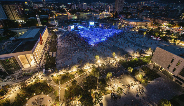 Lonely Planet: Tirana, qytet me energji, një ambient i përsosur tirana