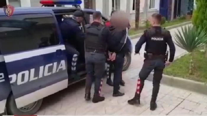 Arrestohen 5 persona në Vlorë, 3 prej tyre ishin në kërkim 426b3657874f6b5cc18111d850c30f00 L
