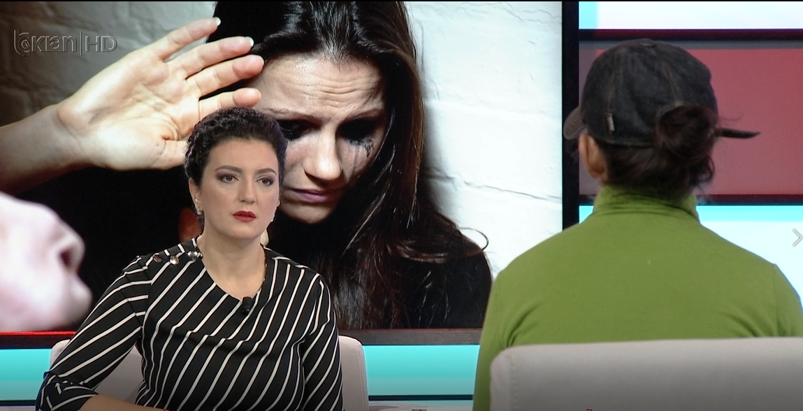 Historia rrënqethëse/ Jetoi me bashkëshortin dhe të dashurën e tij nën një çati, ja çfarë i ndodhi 569 1