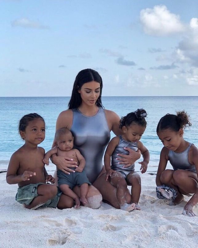 Kim Kardashian 2 1